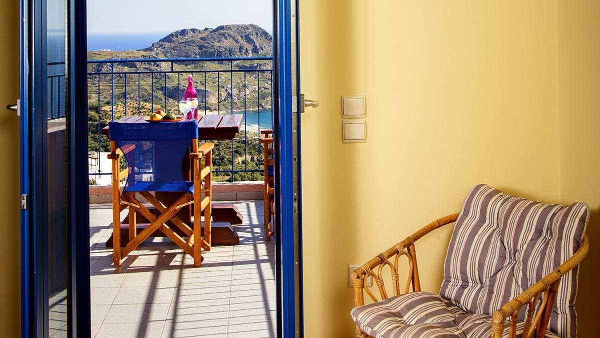 Mirthios-Hill Apartments Плакиас Екстериор снимка